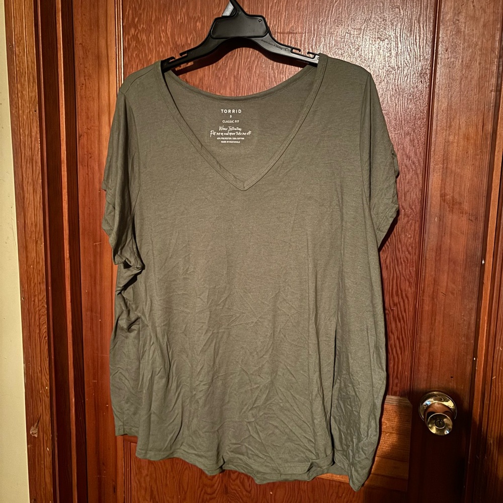 Torrid Olive V-Neck Short Sleeve Tee